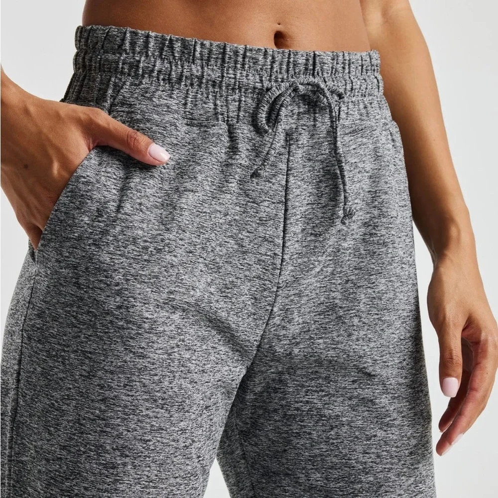 Year of Ours THE L.A.X. JOGGER & STRETCH SHRUG Size Small - Picture 3 of 16